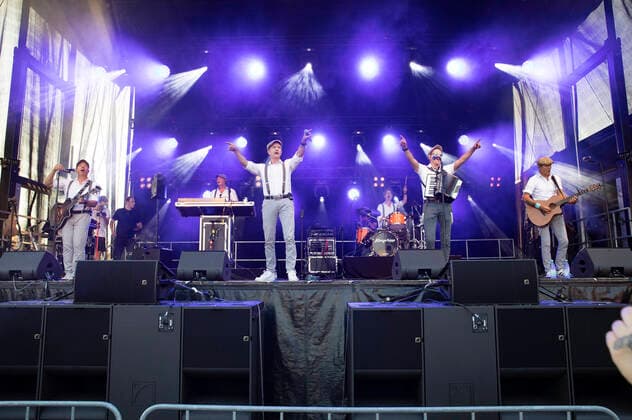 Klüngelköpp live beim Üvverm Horizont Konzert auf dem OpenAir-Port Festival 2021 am Flughafen Köln Bonn. Köln, 04.09.2021