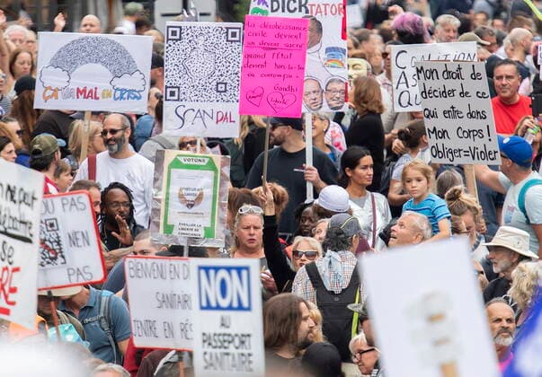 September 5, 2021, Montreal, PQ, Canada: People attend a protest against the Quebec governmentÃ¢â‚¬â ¢s measures to help curb the spread of COVID-19 in Montreal, Sunday, September 5, 2021, as the COVID-19 pandemic continues in Canada and around the world. Montreal Canada  - ZUMAc35_ 20210905_zaf_c35_041 Copyright: xGrahamxHughesx