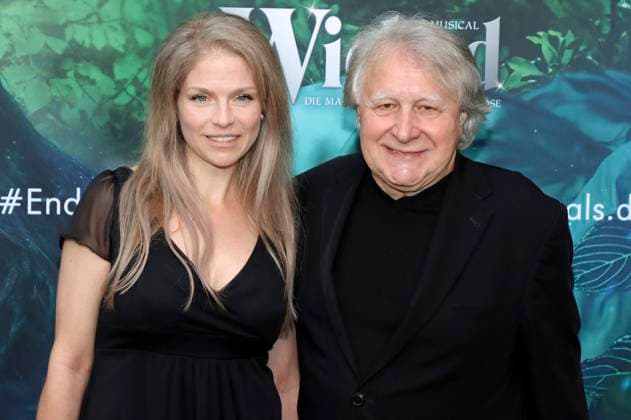 Peter Urban mit Ehefrau Laura bei der Premiere von Wicked - Das Musical im Stage Theater Neue Flora. Hamburg, 05.09.2021