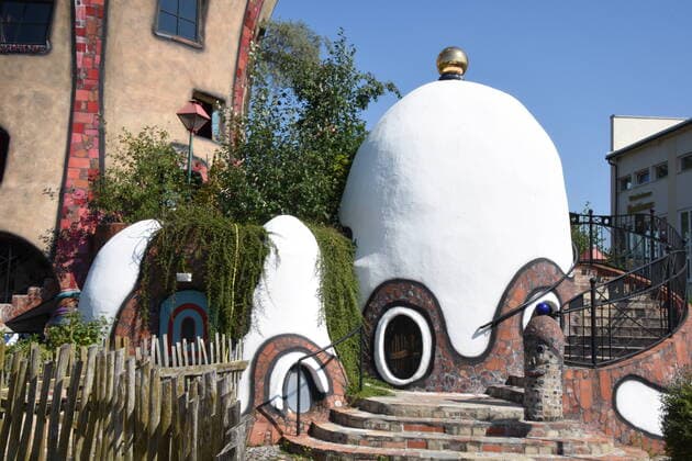 Kuchlbauer Turm von Friedrich Hundertwasser Kuenstler Abensberg 06.09.21 Abensberg