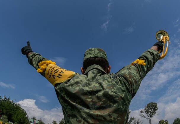 200th Anniversary Of The Independence Of Mexico Military Parade Rehearsal MEXICO CITY, MEXICO - SEPTEMBER 6: A Militar of the Mexican army, practices during the general essay of the Military Parade, on the occasion of the celebration of the 200th Anniversary of Mexican Independence Day, on the esplanade of the military field number one. On September 6, 2021 in Mexico City, Mexico. (Photo by Aidee Martinez Eyepix Group) Copyright: xAideexMartinezx EYEPIXGROUP_AMA_06092021_14118