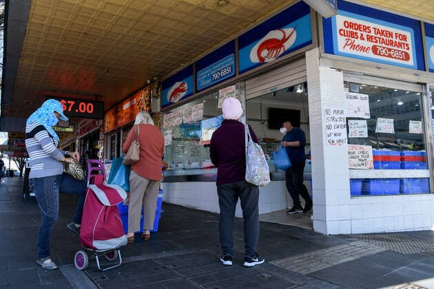 NSW CORONAVIRUS COVID19, Members of the public wear face masks as they go about their daily lives in Bankstown, Sydney, Wednesday, September 8, 2021. ( NO ARCHIVING, EDITORIAL USE ONLY, NO USE IN BOOKS WITHOUT CONSENT SYDNEY NSW AUSTRALIA  Copyright: xBIANCAxDExMARCHIx 20210908001573815665