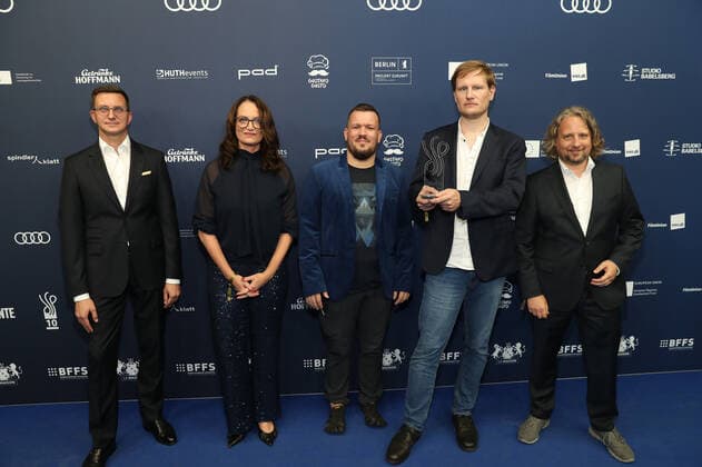 Verleihung DEUTSCHER SCHAUSPIELPREIS 2021 Preisträger Fairness Preis Kurzfilm Das beste Orchester und Laudatoren Natalia Wörner Verleihung Deutscher Schauspielpreis 2021 im Spindler und Klatt in Berlin Copyright: xEventpressxRadkex