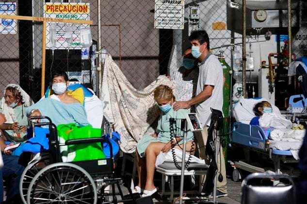 Mexiko, Schweres Erdbeben bei Acapulco Patients of an hospital rest in the street after being evacuated due to the 7.1 earthquake in Acapulco, Mexico, 07 September 2021. An earthquake of magnitude 7.1 was felt on Tuesday and triggered alarms in the capital, with no casualties or material damage reported so far. EFE David Guzman A 7.1 magnitude earthquake is felt in Acapulco !ACHTUNG: NUR REDAKTIONELLE NUTZUNG!  Copyright: xDavidxGuzmanx MEX909 20210908-d5334c72411e7c9277284c0a45cdaa47f66c7707