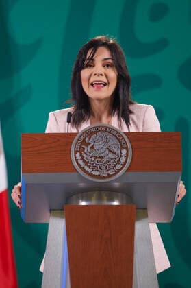 Mexican President Lopez Obrador Meets With Media MEXICO CITY, MEXICO - SEPTEMBER 8: Ana Elizabeth Garcia Vilchis, in charge of denouncing the fake news of the week speaks during the Lopez Obrador daily press conference at National Palace on September 8, 2021 in Mexico City, Mexico. (Photo by Julian Lopez Eyepix Group) Copyright: xJulianxLopezx EYEPIXGROUP_JL_08092021_14271