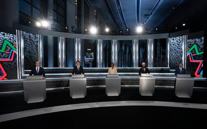 News Bilder des Tages September 8, 2021, Gatineau, QC, Canada: Conservative leader Erin O Toole, Liberal leader Justin Trudeau, Green leader Annammie Paul, New Democratic Party leader Jagmeet Singh and Bloc leader Yves-Francois Blanchet stand at their podiums before the federal election French-language leaders debate, Wednesday, September 8, 2021 in Gatineau, Que. Gatineau Canada - ZUMAc35_ 20210908_zaf_c35_056 Copyright: xAdrianxWyldx