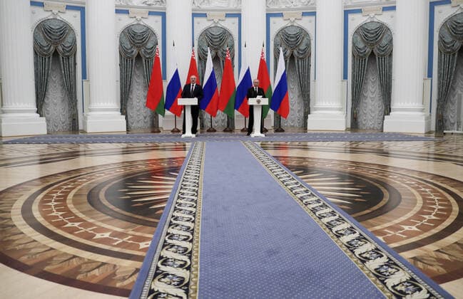 News Themen der Woche KW36 News Bilder des Tages MOSCOW, RUSSIA - SEPTEMBER 9, 2021: Russia s President Vladimir Putin (R) and Belarus President Alexander Lukashenko give a joint press conference following their meeting at the Moscow Kremlin. Mikhail Metzel TASS  TS10FD49