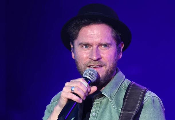 Johannes Oerding und Band Live Konzert im rahmen von Stars am Strand Timmendorfer Strand