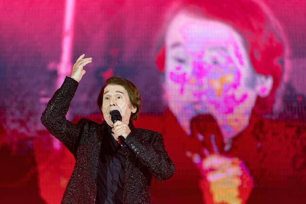 September 10, 2021, Valencia, Spain: The Spanish singer, Raphael performs on stage on his Tour 6.0 during the Nits al Carme concerts at the City of Arts and Sciences in Valencia..Miguel Rafael Martos Sanchez, better known as Raphael (Linares, Jaà n, Spain; May 5, 1943), is a Spanish singer and actor, recognized for being one of the forerunners of the romantic ballad in Spain and in Spanish-speaking countries Valencia Spain - ZUMAs197 20210910_zaa_s197_325 Copyright: xXiscoxNavarrox