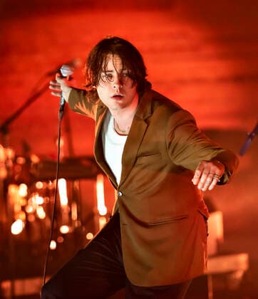 Gruppen Iceage paa scenen under P6 BEAT Rocker Koncerthuset loerdag den 11. september 2021. For ottende gang afholder P6 radiokanalen P6 BEAT Rocker Koncerthuset, hvor det ypperligste den danske musikscene kan praestere spiller live i DR Koncerthuset. Showet er ogsaa en markering af P6 BEATs 10 aars foedselsdag.. , Copenhagen
