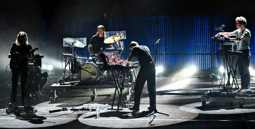 Blaue Blume paa scenen under P6 BEAT Rocker Koncerthuset loerdag den 11. september 2021. For ottende gang afholder P6 radiokanalen P6 BEAT Rocker Koncerthuset, hvor det ypperligste den danske musikscene kan praestere spiller live i DR Koncerthuset. Showet er ogsaa en markering af P6 BEATs 10 aars foedselsdag.. , Copenhagen