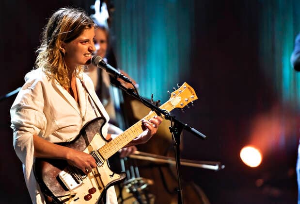 Gruppen Barbro paa scenen under P6 BEAT Rocker Koncerthuset loerdag den 11. september 2021. For ottende gang afholder P6 radiokanalen P6 BEAT Rocker Koncerthuset, hvor det ypperligste den danske musikscene kan praestere spiller live i DR Koncerthuset. Showet er ogsaa en markering af P6 BEATs 10 aars foedselsdag.. , Copenhagen