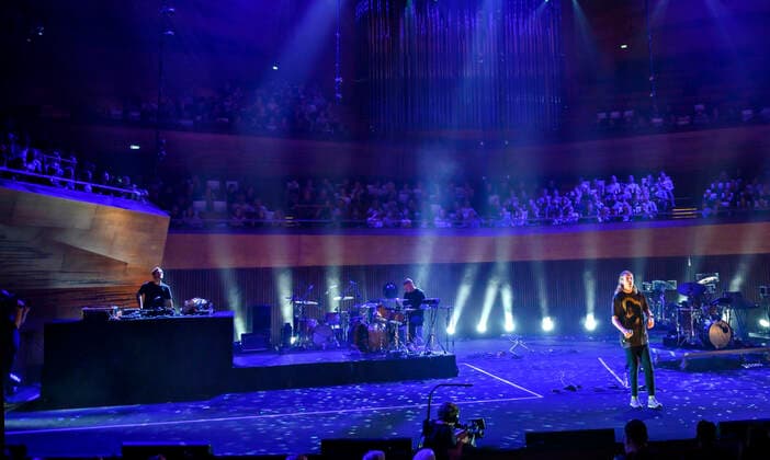 When Saints Go Machine paa scenen under P6 BEAT Rocker Koncerthuset loerdag den 11. september 2021. For ottende gang afholder P6 radiokanalen P6 BEAT Rocker Koncerthuset, hvor det ypperligste den danske musikscene kan praestere spiller live i DR Koncerthuset. Showet er ogsaa en markering af P6 BEATs 10 aars foedselsdag.. , Copenhagen