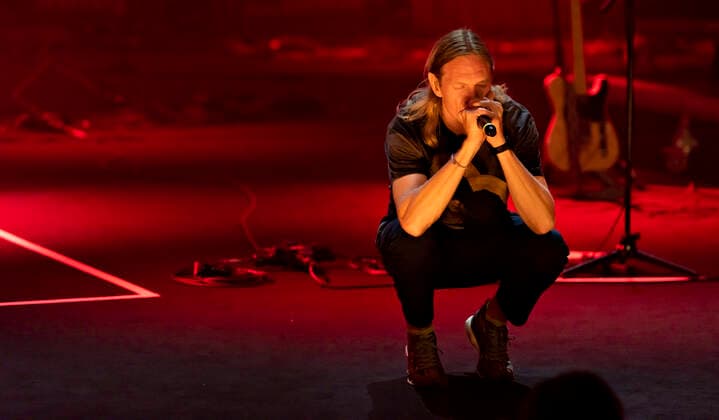 When Saints Go Machine paa scenen under P6 BEAT Rocker Koncerthuset loerdag den 11. september 2021. For ottende gang afholder P6 radiokanalen P6 BEAT Rocker Koncerthuset, hvor det ypperligste den danske musikscene kan praestere spiller live i DR Koncerthuset. Showet er ogsaa en markering af P6 BEATs 10 aars foedselsdag.. , Copenhagen