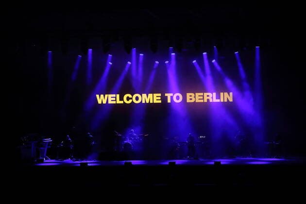 Christopher von Deylen alias Schiller bei einem Konzert in der Waldbühne in Berlin, 11. September 2021. Schiller Konzert Waldbühne
