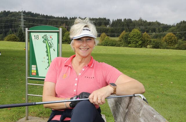 Tabaluga Golf Cup 2021 von Michael Roll Zum 27. Mal veranstaltete Michael Roll den Tabaluga Golf Cup zu Gunsten seiner Tabaluga Stiftung - die Sängerin Claudia Jung, Tutzing Bayern Deutschland Golfclub Tutzing
