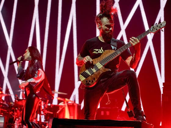 Jinjer Konzert in Moskau September 10, 2021, Moscow, Russia: Eugene Abdukhanov of Jinjer band plays a bass guitar live on stage at the 1930 Moscow. Moscow Russia - ZUMAs197 20210910_zaa_s197_521 Copyright: xMihailxSiergiejeviczx