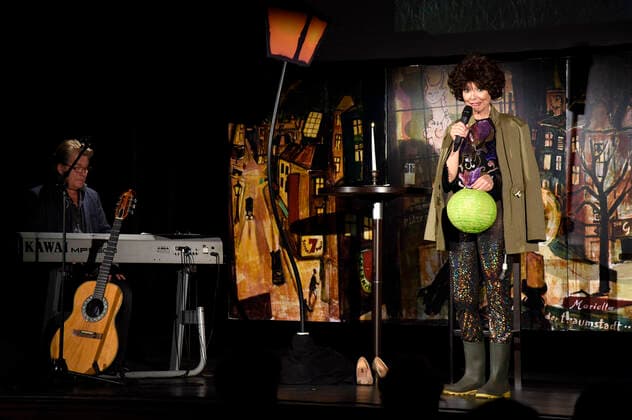 Cornelia Corba mit ihrer Konzertshow Die Schwabinger Gisela im Kleinen Theater. Haar, 11.09.2021