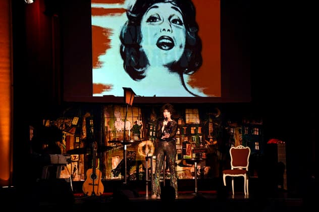 Cornelia Corba mit ihrer Konzertshow Die Schwabinger Gisela im Kleinen Theater. Haar, 11.09.2021