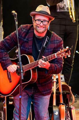 Gregor Meyle & Band live beim Endlich wieder! Sommerkonzert im Parktheater Großer Garten. Dresden, 12.09.2021