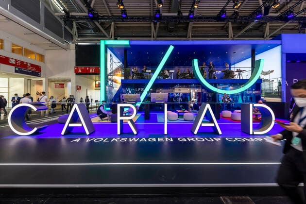 Cariad SE (Eigenschreibweise CARIAD) ist eine Automotive-Software-Tochter im Volkswagen-Konzern. Der Konzern bündelt in ihr seine Software-Entwicklung, einschließlich der Arbeit an einer einheitlichen Software-Plattform für alle Pkw-Marken des Volkswagen-Konzerns, dem vw.os und der Volkswagen Automotive Cloud. IAA MOBILITY in München. DEU, Deutschland, Bayern, München, Munich, 06.09.2021.