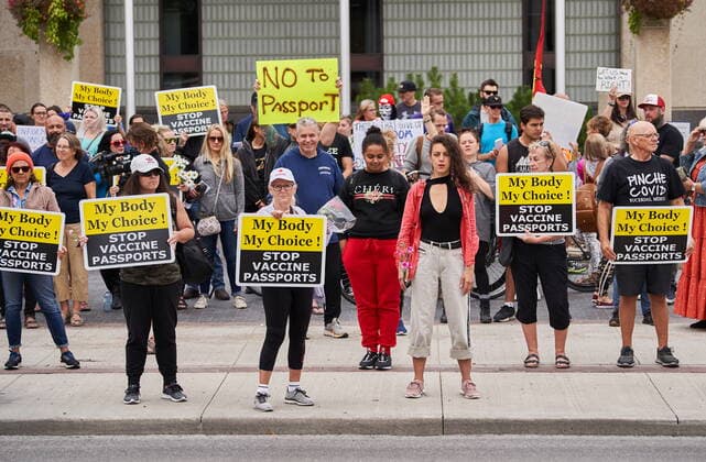 September 13, 2021, Winnipeg, mb, Canada: Protesters marched from the Manitoba Legislative Building to City Hall in Winnipeg on Monday, September 13, 2021. A group that calls themselves Canadian Frontline Nurses organized protests in all Canadian Provinces Monday. Winnipeg Canada  - ZUMAc35_ 20210913_zaf_c35_032 Copyright: xDavidxLipnowskix