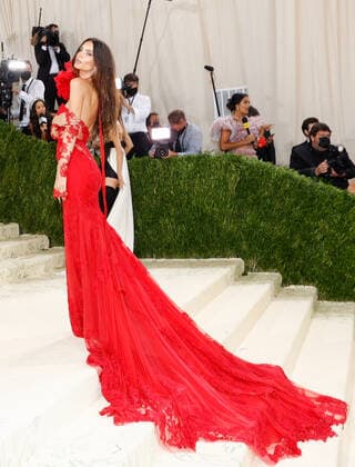 Emily Ratajkowski arrives for The Met Gala at The Metropolitan Museum of Art celebrating the opening of In America: A Lexicon of Fashion in New York City on Monday, September 13, 2021.  NYP20210913594 JOHNxANGELILLO