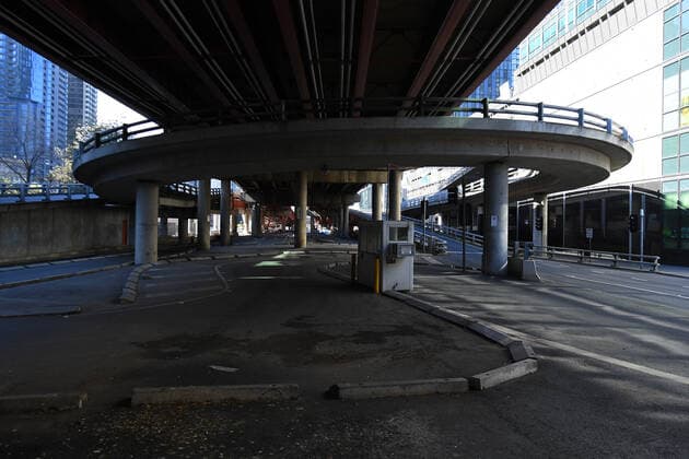 VICTORIA CORONAVIRUS COVID19, An empty street scene is seen in Melbourne, Tuesday, September 14, 2021. Victoria has recorded 445 new locally acquired COVID-19 cases and two fatalities in the past 24 hours. ( NO ARCHIVING, EDITORIAL USE ONLY, NO USE IN BOOKS WITHOUT CONSENT MELBOURNE VIC AUSTRALIA  Copyright: xJAMESxROSSx 20210914001576012639