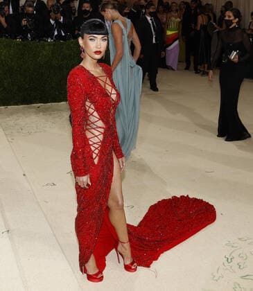 Megan Fox arrives on the red carpet for The Met Gala at The Metropolitan Museum of Art celebrating the opening of In America: A Lexicon of Fashion in New York City on Monday, September 13, 2021.  NYP20210913350 JOHNxANGELILLO