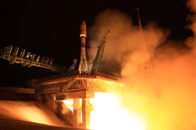 Bilder des Jahres 2021, News 09 September News Themen der Woche KW37 KYZYLORDA REGION, KAZAKHSTAN â€“ SEPTEMBER 14, 2021: A Soyuz-2.1b rocket booster with a Fregat upper stage blasts off from the Baikonur Cosmodrome to deliver into orbit 34 spacecraft built at the Florida manufacturing facility of OneWeb Satellites as part of a space communication project designed to provide high speed Internet access all over the planet. Roscosmos Press Office TASS THIS IMAGE WAS PROVIDED BY A THIRD PARTY. EDITORIAL USE ONLY; NO COMMERCIAL USE; NO ADVERTISING  TS11074A