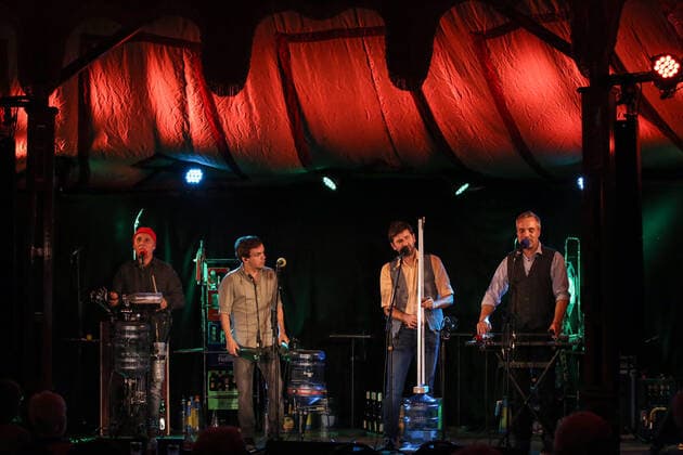 GlasBlasSing im Spiegelzelt am Apollo-Theater Apollo-Theater am 15.09.2021 in Siegen Deutschland.