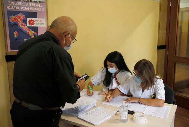 Rome, Launch of the campaign for the Third dose of the anti - Covid vaccination , with Pfizer vaccine, at the George Eastman Hospital of the Policlinico Umberto I Pictured:  Copyright: xPieroxTenaglix xIPAx xPieroxTenaglix