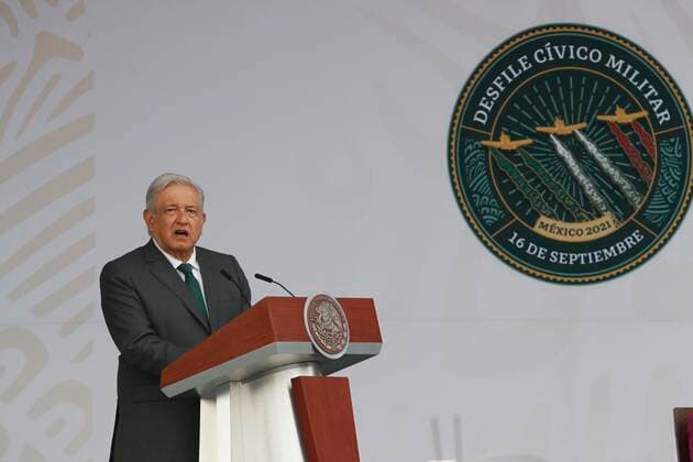 The President of Mexico, Andres Manuel Lopez Obrador, participates in the military parade of the 211th Anniversary of the Independence of Mexico, today, in the Zocalo of Mexico City, Mexico 16 September 2021. 211 anniversary of the independence of Mexico !ACHTUNG: NUR REDAKTIONELLE NUTZUNG!  Copyright: xJoséxMéndezx MEX1647 20210916-5b03eef3332669cac82eec5531c5506c9879e12f