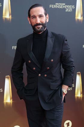 Massimo Sinato bei der Ankunft zur Deutscher Fernsehpreis Verleihung am 16.09.2021 in Köln Deutscher Fernsehpreis Verleihung 2021 in Koeln
