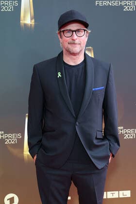 Bjarne Mädel bei der Ankunft zur Deutscher Fernsehpreis Verleihung am 16.09.2021 in Köln Deutscher Fernsehpreis Verleihung 2021 in Koeln