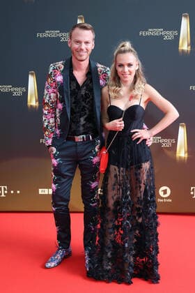 Christian Ehrlich und Marie Wegener bei der Ankunft zur Deutscher Fernsehpreis Verleihung am 16.09.2021 in Köln Deutscher Fernsehpreis Verleihung 2021 in Koeln