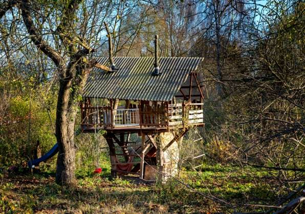 IMAGO Creative, Leben im Bamhaus baumhaus,baumhäuser *** tree house,tree houses gfk-n4g