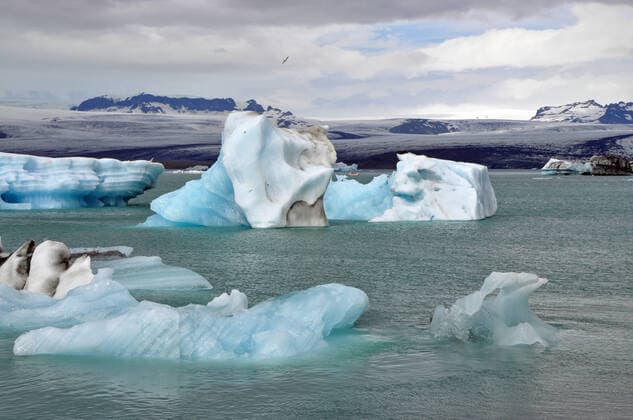 IMAGO Nature: Unsere Erde, Klimawandel, Arktische und Antarktische Eisschmelze eisscholle,eismeer,jökulsarlon,eisschollen,polarmeer,jökulsarlon *** ice floe,arctic ocean,jökulsarlon,ice floes,arctic,arctic oceans,polar sea gwr-loj
