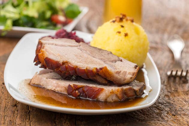 bayrische küche,schweinebraten,bayerisch,bayerische küche,bayrisch,deutsche küche,europäische küche,süddeutsche küche,braten,schweinefleisch,schweinsbraten *** bavarian cuisine,roast pork,bavarian cuisines,bavarian food,roast porks jb1-n90