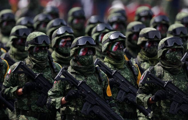 (210917) -- MEXICO CITY, Sept. 17, 2021 -- Soldiers participate in a military parade in celebration of Mexico s Independence Day in Mexico City, capital of Mexico, Sept. 16, 2021. (Photo by Xinhua) MEXICO-MEXICO CITY-INDEPENDENCE DAY-CELEBRATIONS FranciscoxCanedo 