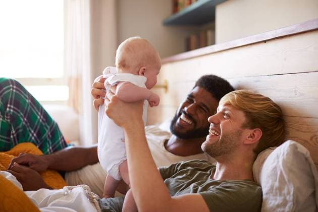 baby,eltern,gleichgeschlechtlich,pflegekind,0-12 monate,babies,babys,säugling *** baby,parent,same-sex,babe,babies,human babies,parents mmq-ylm ,model released, Symbolfoto
