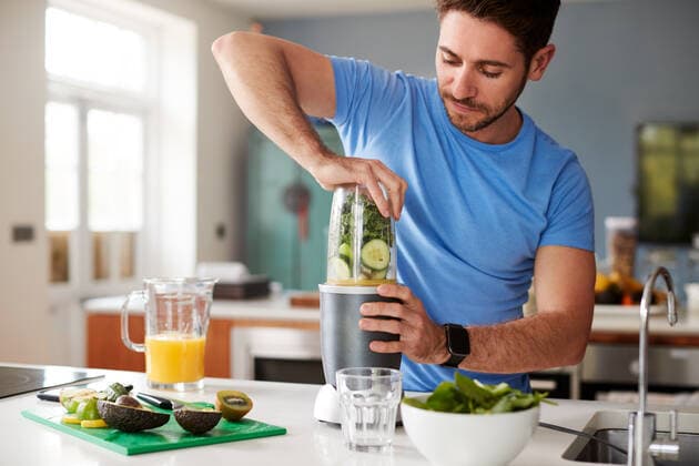 mixer,detox,grüner smoothie,homonym *** blender,detox,green smoothie,blenders mmq-zed ,model released, Symbolfoto