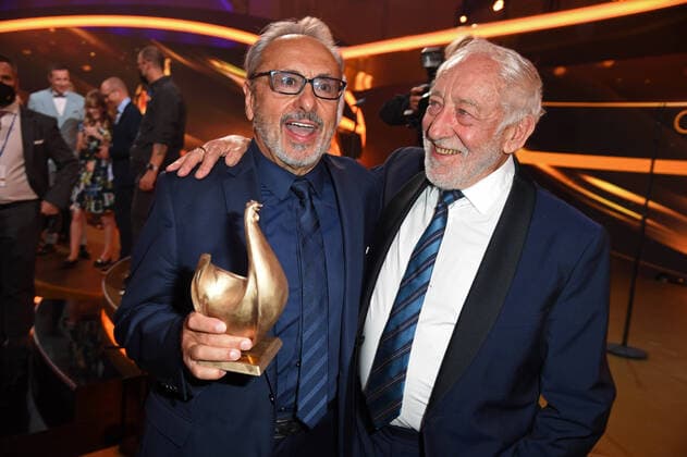 Bilder des Jahres 2021, Entertainment 09 September Entertainment Themen der Woche KW37 Entertainment Bilder des Tages Wolfgang Stumph, Dieter Hallervorden bei der Goldene Henne 2021 in der Kongresshalle in Leipzig am 17.09.2021 - Aftershowparty *** Wolfgang Stumph, Dieter Hallervorden at the Goldene Henne 2021 in the Congress Hall in Leipzig on 17 09 2021 Aftershowparty