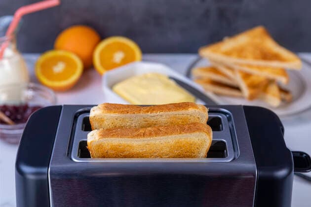 IMAGO Creative: Haushaltsgeräte - Toaster toastbrot,toasten,toast,toastbrote,toasts,toaster *** toast,toasted,toasts,toasteds sre-fqs