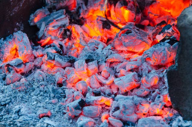 IMAGO Nature: Unsere Erde, Ressourcen, Kohle glut,grillkohle,glühen,holzkohle,kohle *** glut,charcoal grill,gluts,charcoal grills sxi-i9a