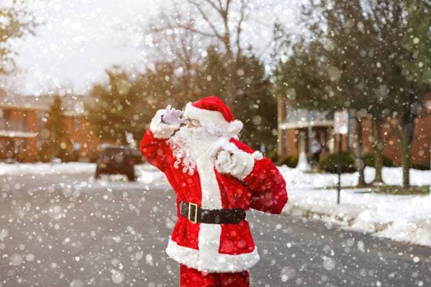 winter,unterwegs,suchen,weihnachtsmann,schneien,winterlich,suche,nikolaus,nikoläuse,weihnachtsmänner,schneefall *** winter,on the move,searching,santa clause,snowing,winters,on the moves,santa w2i-hzp ,model released, Symbolfoto