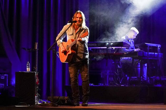 Ray Wilson und seine Band traten im Mörfelder Bürgerhaus auf - Mörfelden-Walldorf 17.09.2021: Ray Wilson Konzert