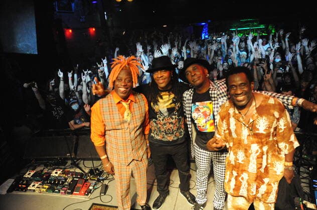 Entertainment Bilder des Tages CHICAGO, IL - SEPTEMBER 17: Living Colour perform at Reggie s Rock Club in Chicago, IL on September 17, 2021. Copyright: xGenexAmbox