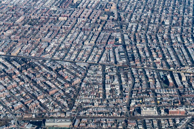 Aerial view of Brooklyn, New York, USA, 29.04.2016, Copyright: xLostxHorizonxImagesx aerial view,city living,packed like sardines,dense,city,united states of america,brooklyn,neighborhood,outdoors,urban,day,nobody,travel,new york,overpopulation,May 2016 Release,buildings,City Life,No People,Dense,USA,New York,New York City,Brooklyn,Aerial View,Symbol,Orthographic Symbol,Numeral,District,Housing Development,Neighborhood,City,Outdoors,Day,Urban Scene,Travel Ref:IS09AX4SM