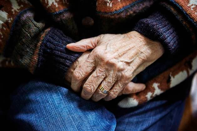 Senior woman sitting in chair, hands clasped, close-up, 09.02.2017, Copyright: xKathleenxFinlayx, model released, wearing,resting,close-up,aging,vulnerability,fragile,senior adult,hand,female,woman,senior woman,only one senior woman,one person,wrinkles,indoors,casual clothing,sitting,lifestyle,hands clasped,mid section,85 to 89 years,February 2017 Release,Gesturing,Hands Clasped,Sitting,Resting,Senior Adult,Female,Women,Aging Process,Fragility,Vulnerability,One Person,Wrinkled,Close-Up,Animal Body Part,Animal Limb,Animal Hand,Human Hand,Hand,Casual Clothing,Symbol,Orthographic Symbol,Numeral,Indoors,Lifestyles,Woman,Senior Women,Wearing Ref:IS09B4P8S